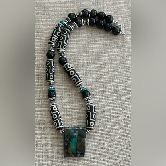 Adjustable 18-1/2 inch Tibetan Agate beads and Turquoise bead Necklace NWOT - Picture 7 of 10